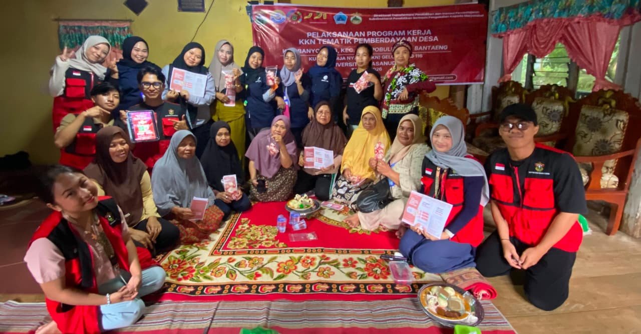 Mahasiswa KKN-T Unhas Latih Warga Banyorang Olah Nasi Sisa Jadi Kerupuk (Crunchnyo)
