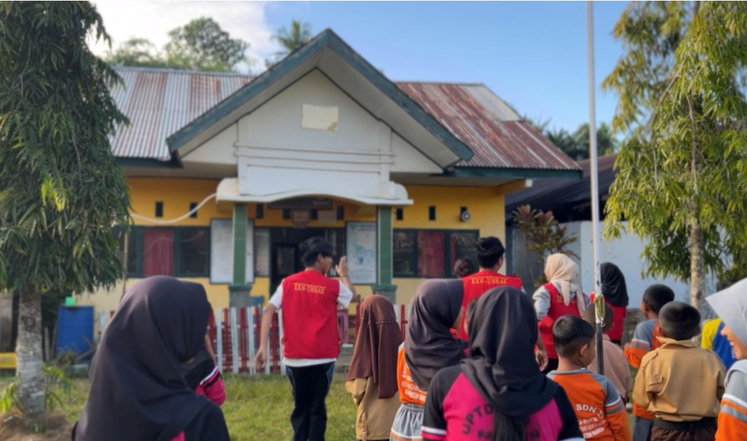 Tim KKN Universitas Hasanuddin Gelar Kegiatan Senam Ceria Bersama Anak-Anak SDN 27 Bulu-bulu di Desa Mattampapole
